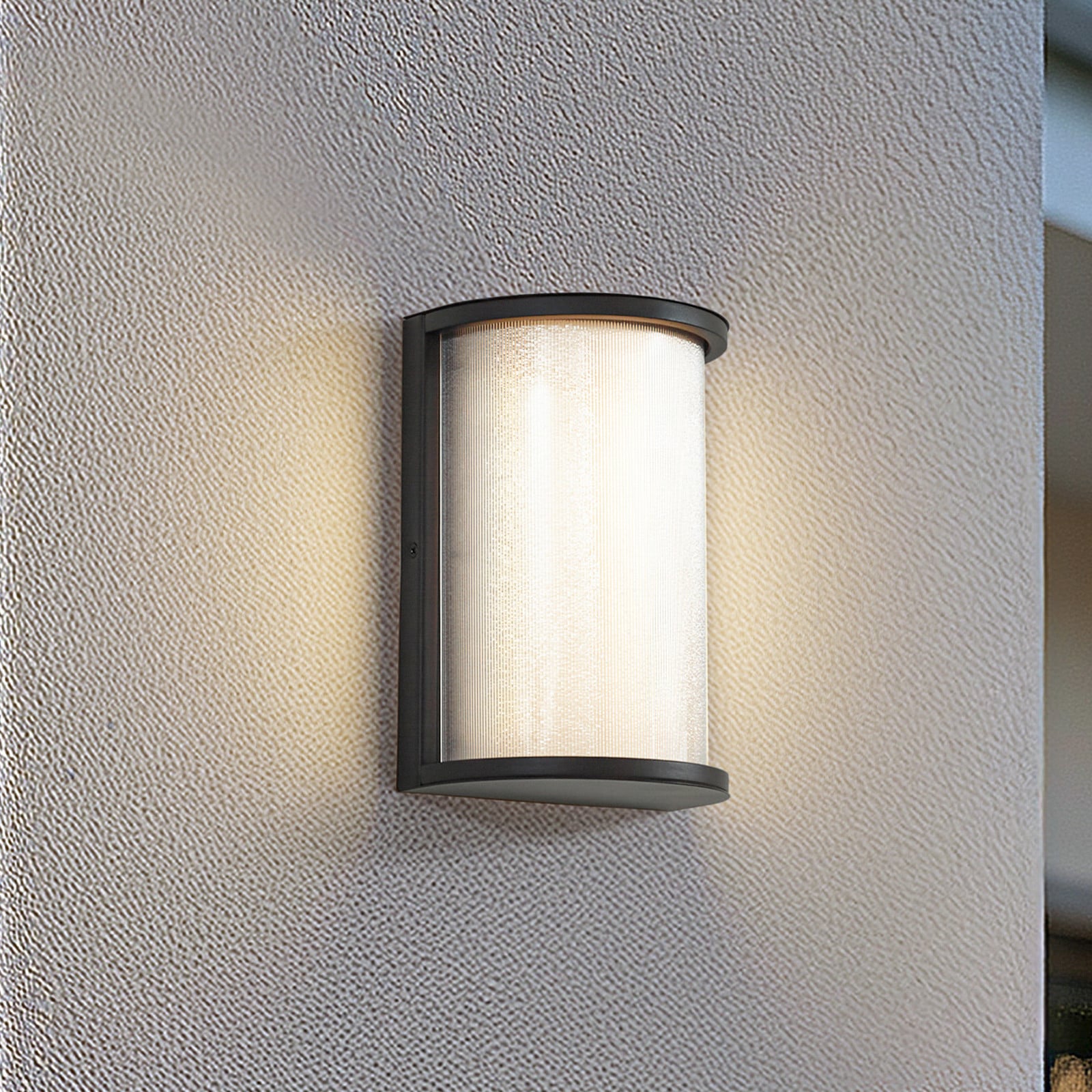 Calvik LED-ulkoseinävalaisin, musta
